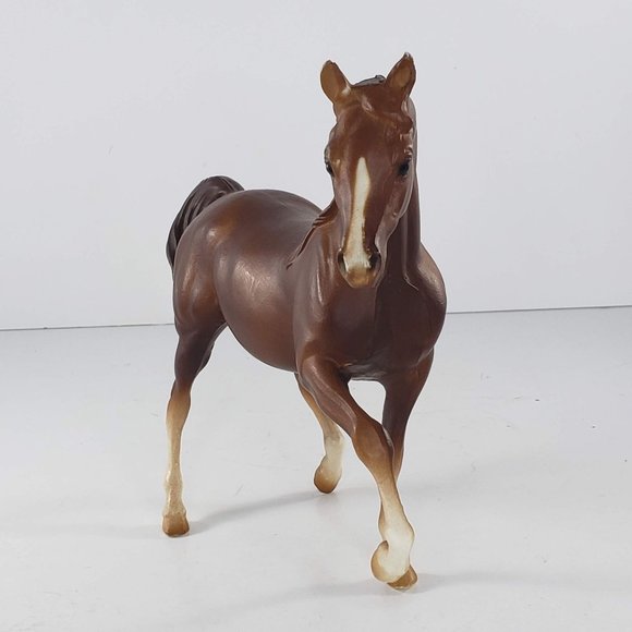 Breyer Horse Classic Arabian Mare Chestnut #3055 Chalky? - Picture 2 of 11